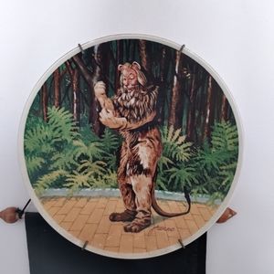 Wizard of Oz Decorative Plates- Cowardly Lion and Dorothy & Toto (set of 2).